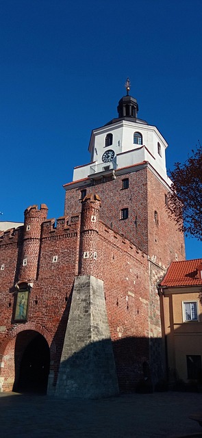 Jak czytać stare fotografie – „ skarby” drugiego planu